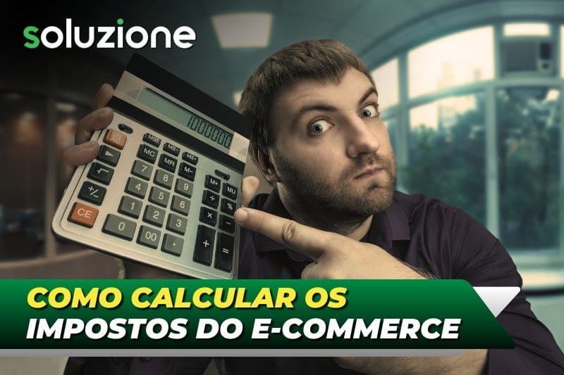 Como calcular os impostos do e-commerce na prática - Imagem de contador especializado em comércio eletrônico com calculadora