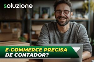 E-commerce precisa de contador - Imagem de empresário satisfeito com sua contabilidade especializada em comércio eletrônico